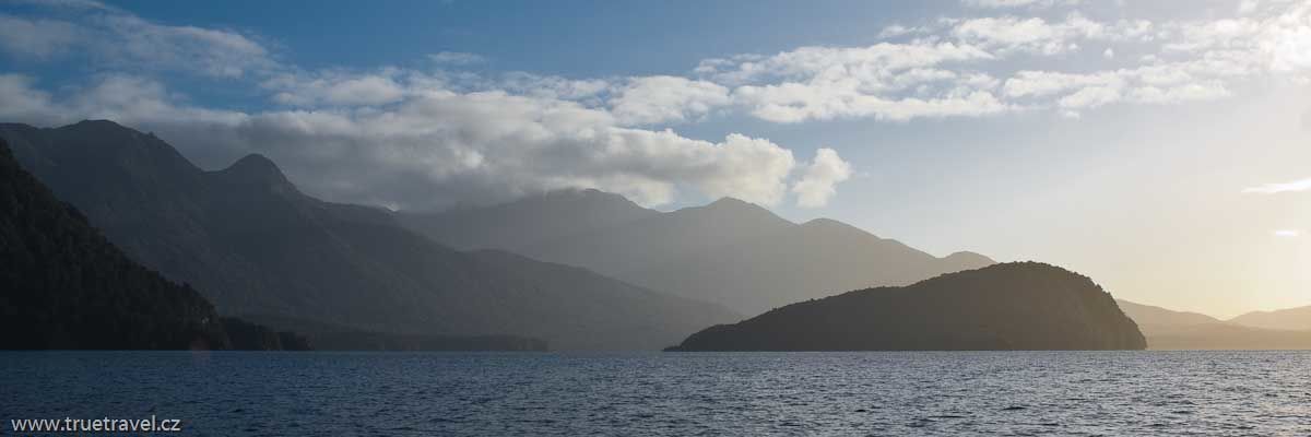 Jezero Manapouri - Nový Zéland