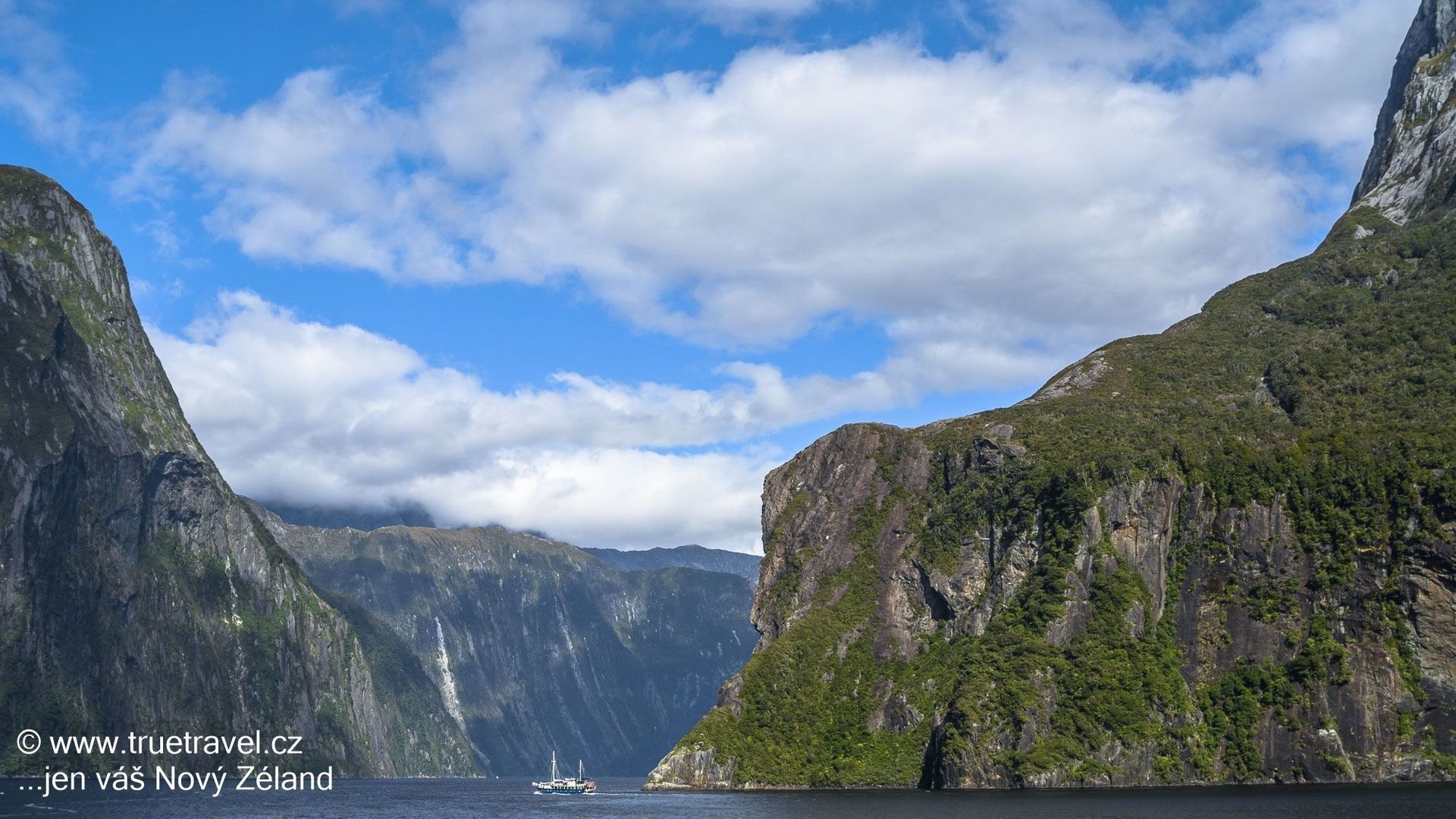 Milford Sound, plavba lodí, Fiordland, Nový Zéland